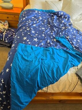 Pillowfort Star Print Blue Twin Comforter with Solid Teal Reverse